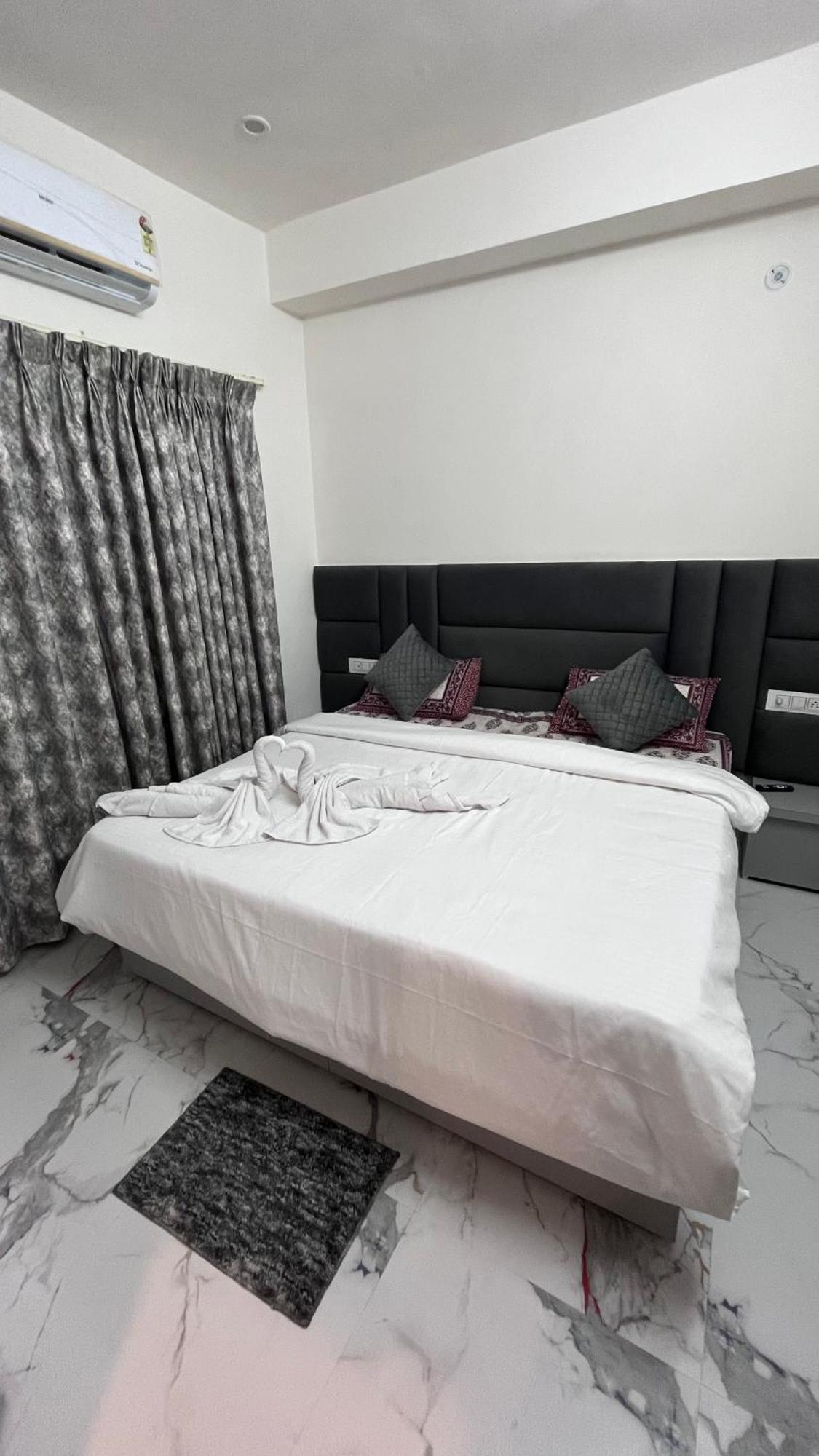 Hotel Sunset Orchha Dış mekan fotoğraf